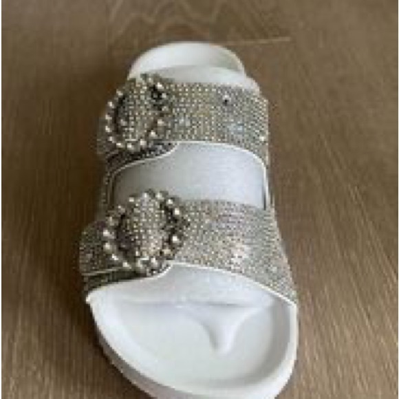 Betsey Johnson Rhinestone Slide - Picture 2 of 4